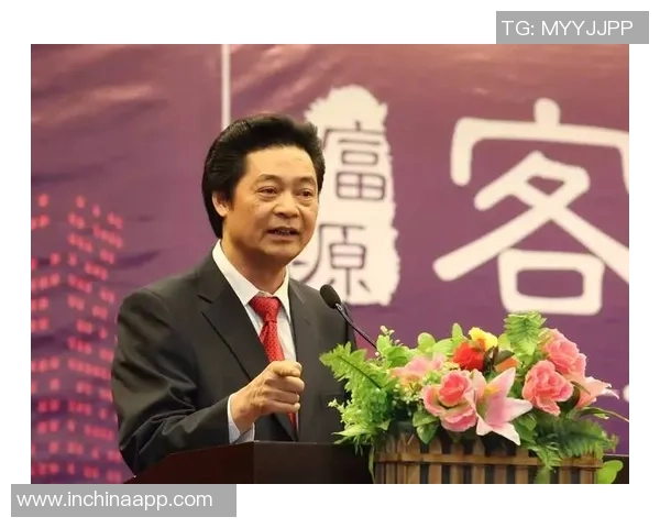 足球冯刈：从草根到顶尖球员的奋斗历程与心路历程分享